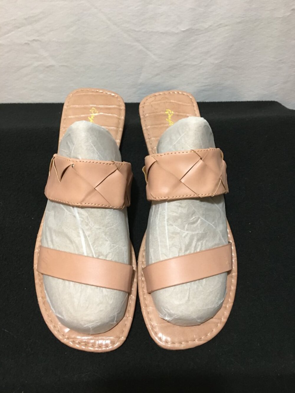 Qupid flat sandals